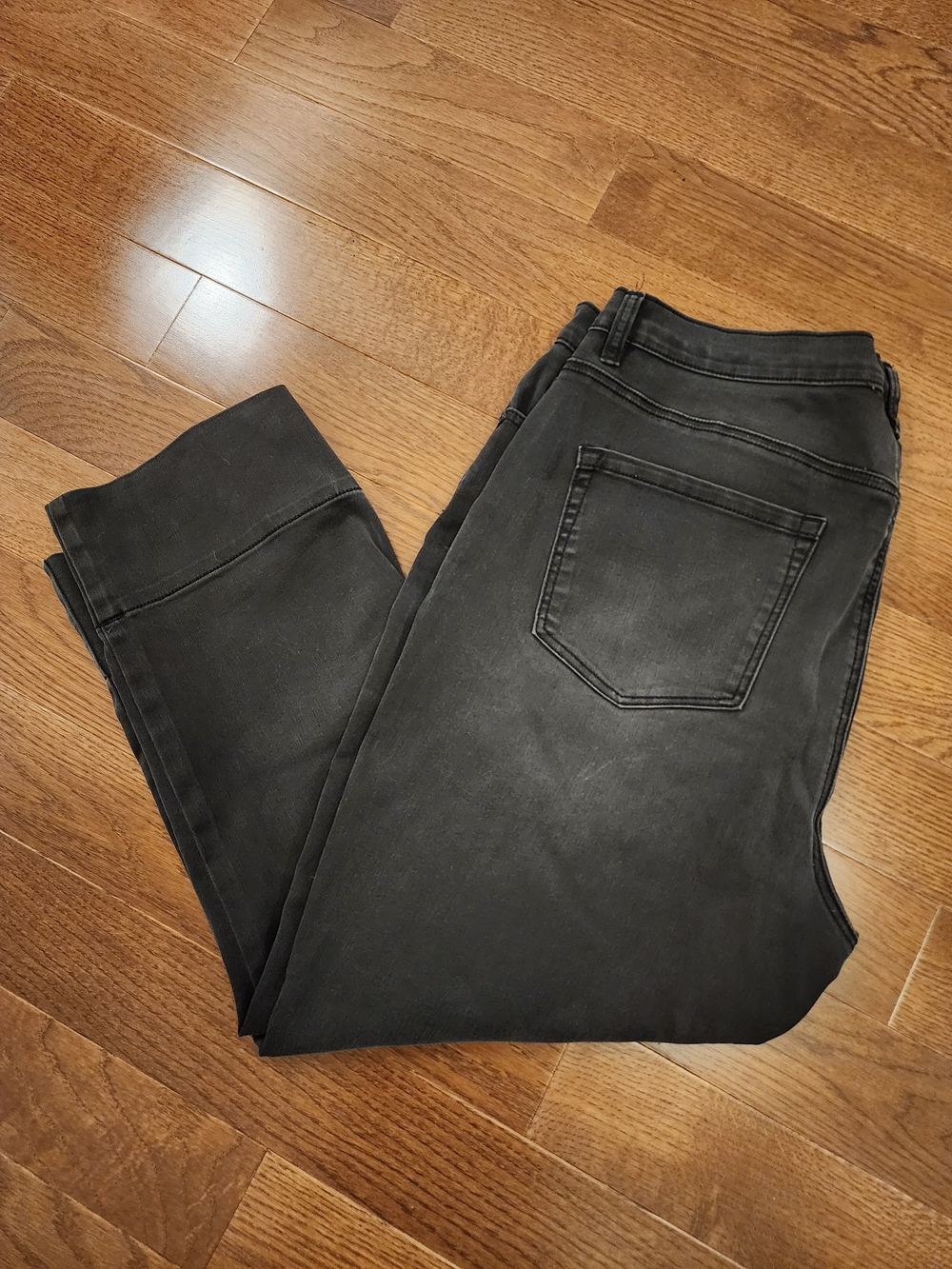 Diane Gilman Slim Jeans in Black Wash